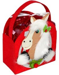 Детские новогодние подарки по цене от 2000 рублей